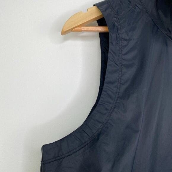Under Armour Loose Sleeveless Windbreaker Vest Womens Size Medium M - Picture 3 of 10